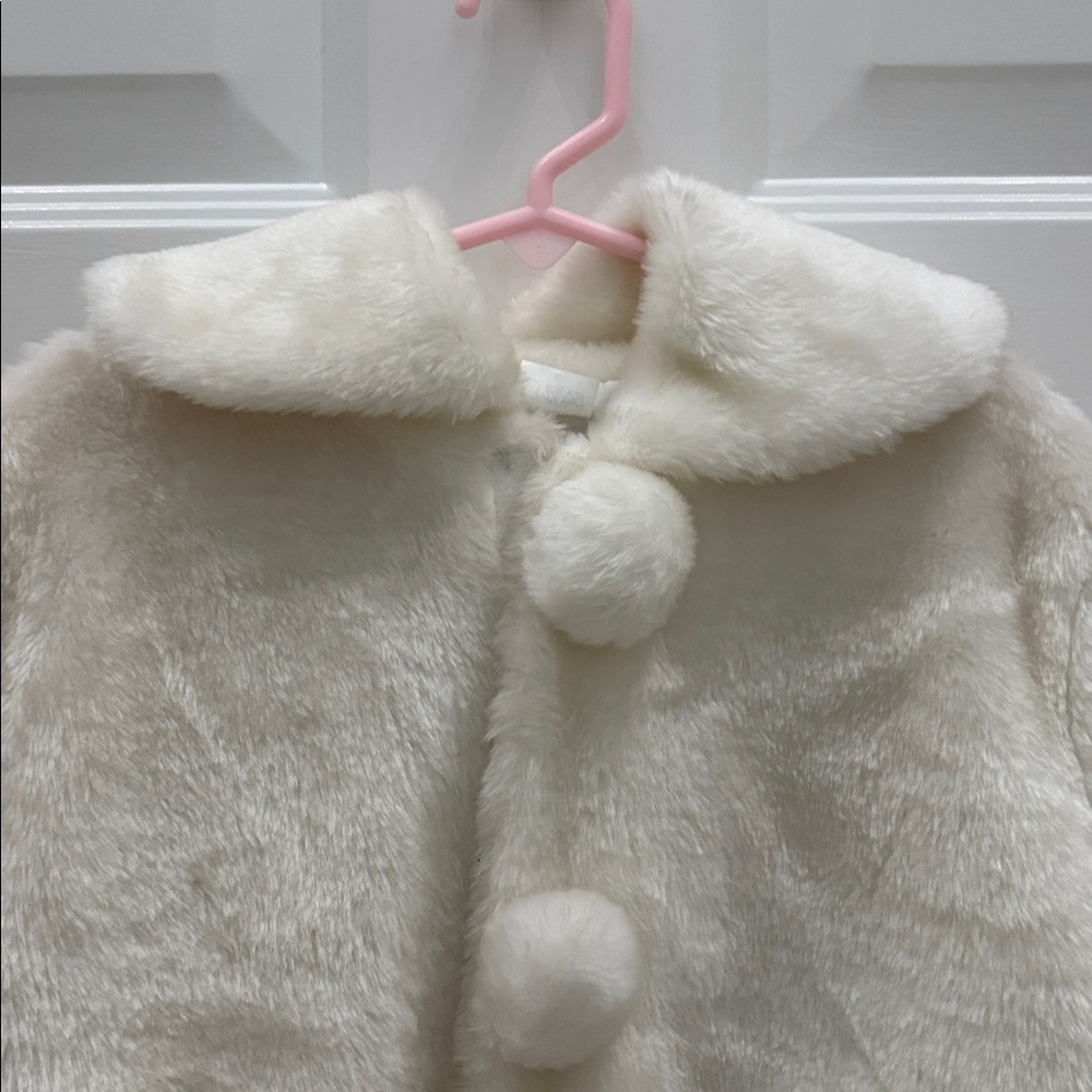 LA Sun Faux Fur Pom-Pom Coat for Kids. Size 4 - Picture 4 of 11